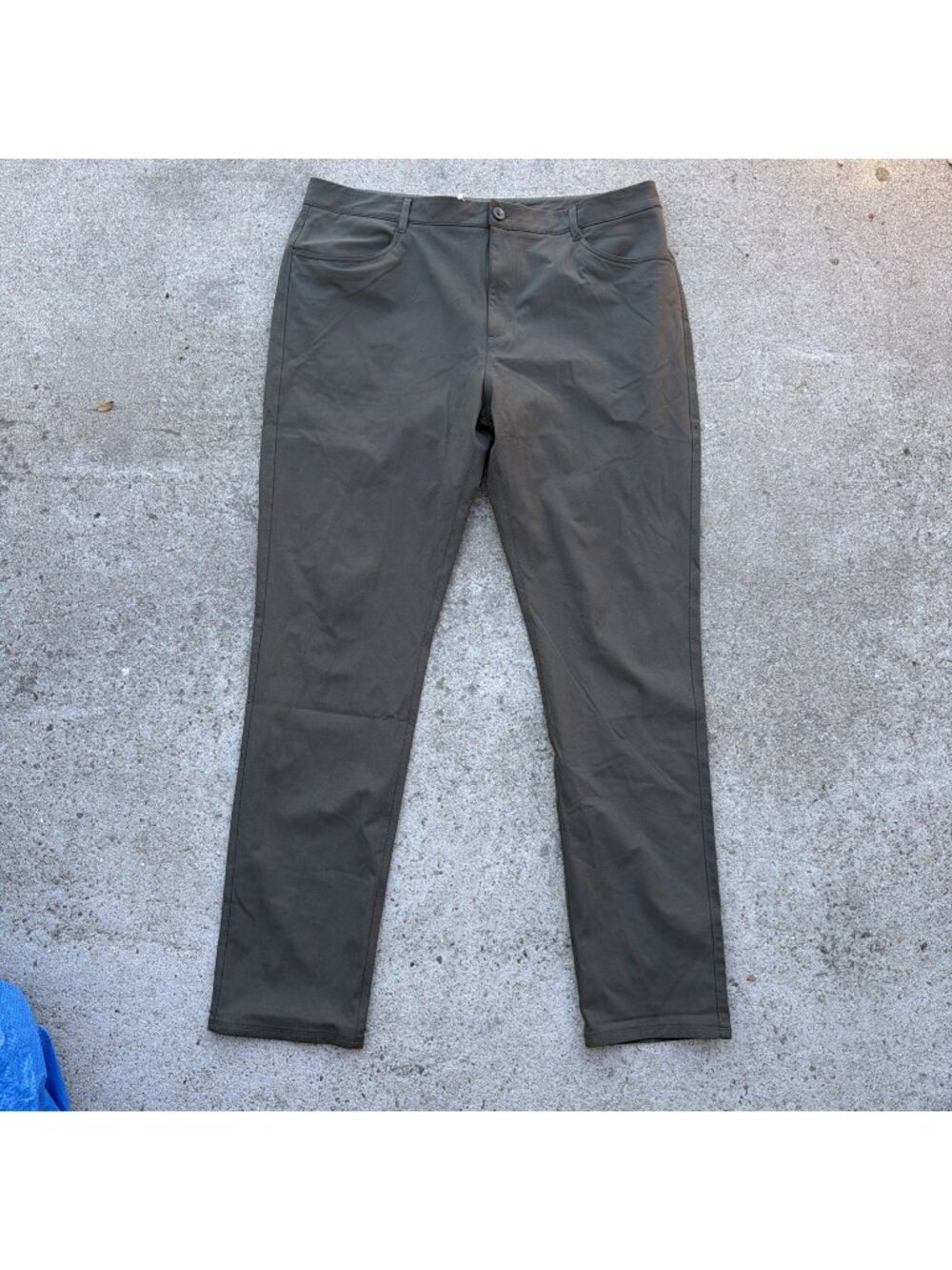 Vuori Pants Mens 38x32 Dark Oregano Meta Pant Athletic Slim Stretch V430